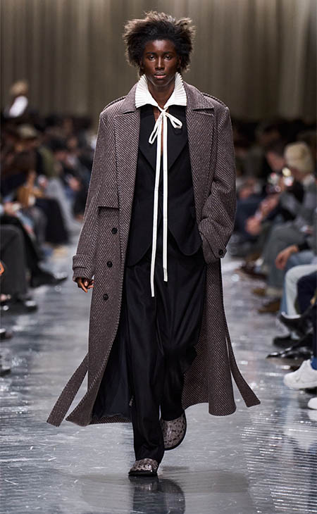 "الفوضى الأنيقة" تفاصيل قد تكون قد فاتتك في مجموعة جوناثان أندرسون الجديدة